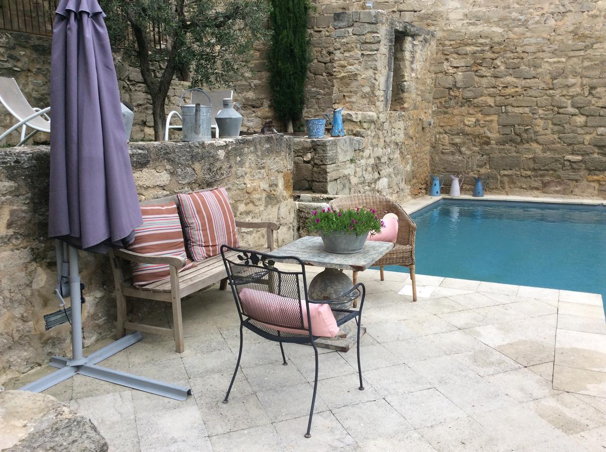 Le Posterlon Bed and Breakfast Caumont-sur-Durance Buitenkant foto