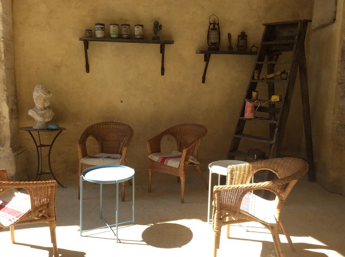 Le Posterlon Bed and Breakfast Caumont-sur-Durance Buitenkant foto