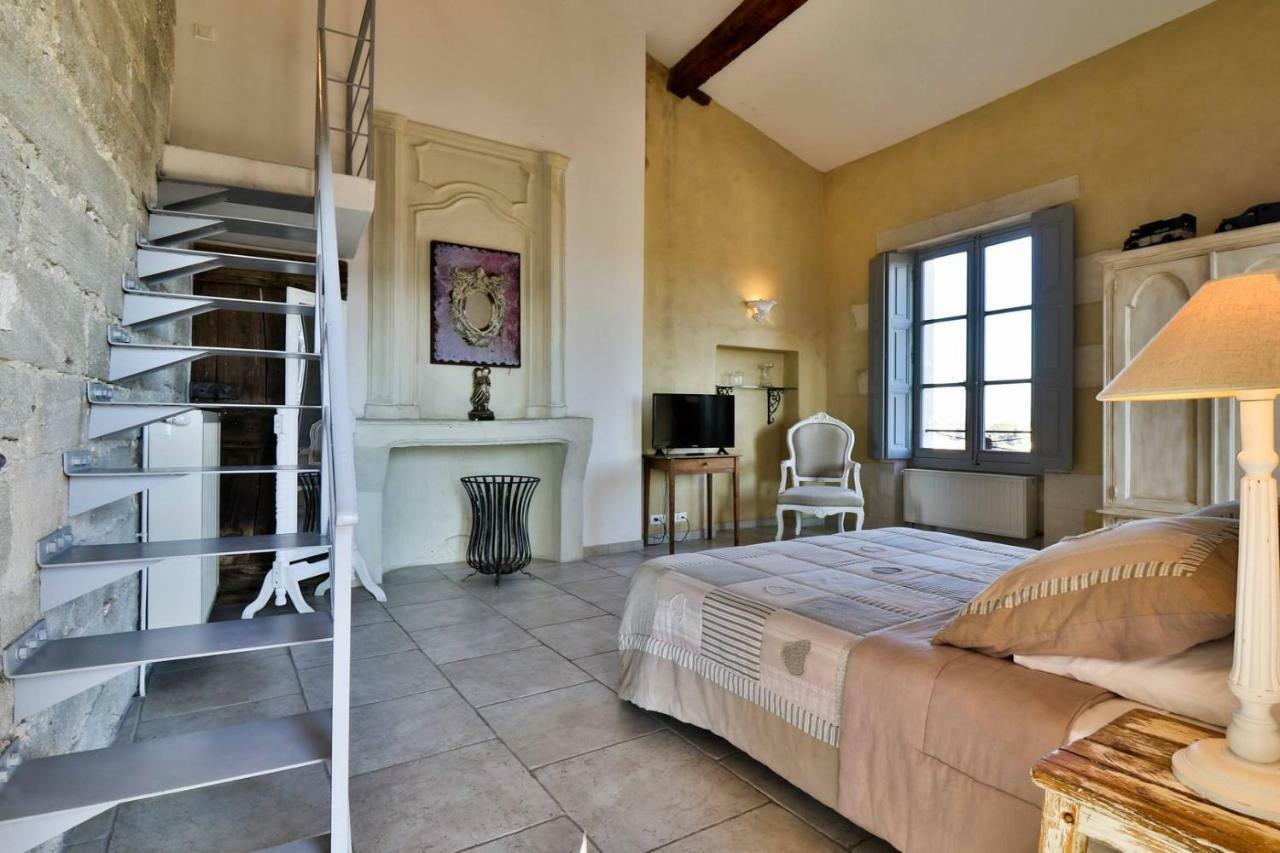 Le Posterlon Bed and Breakfast Caumont-sur-Durance Buitenkant foto